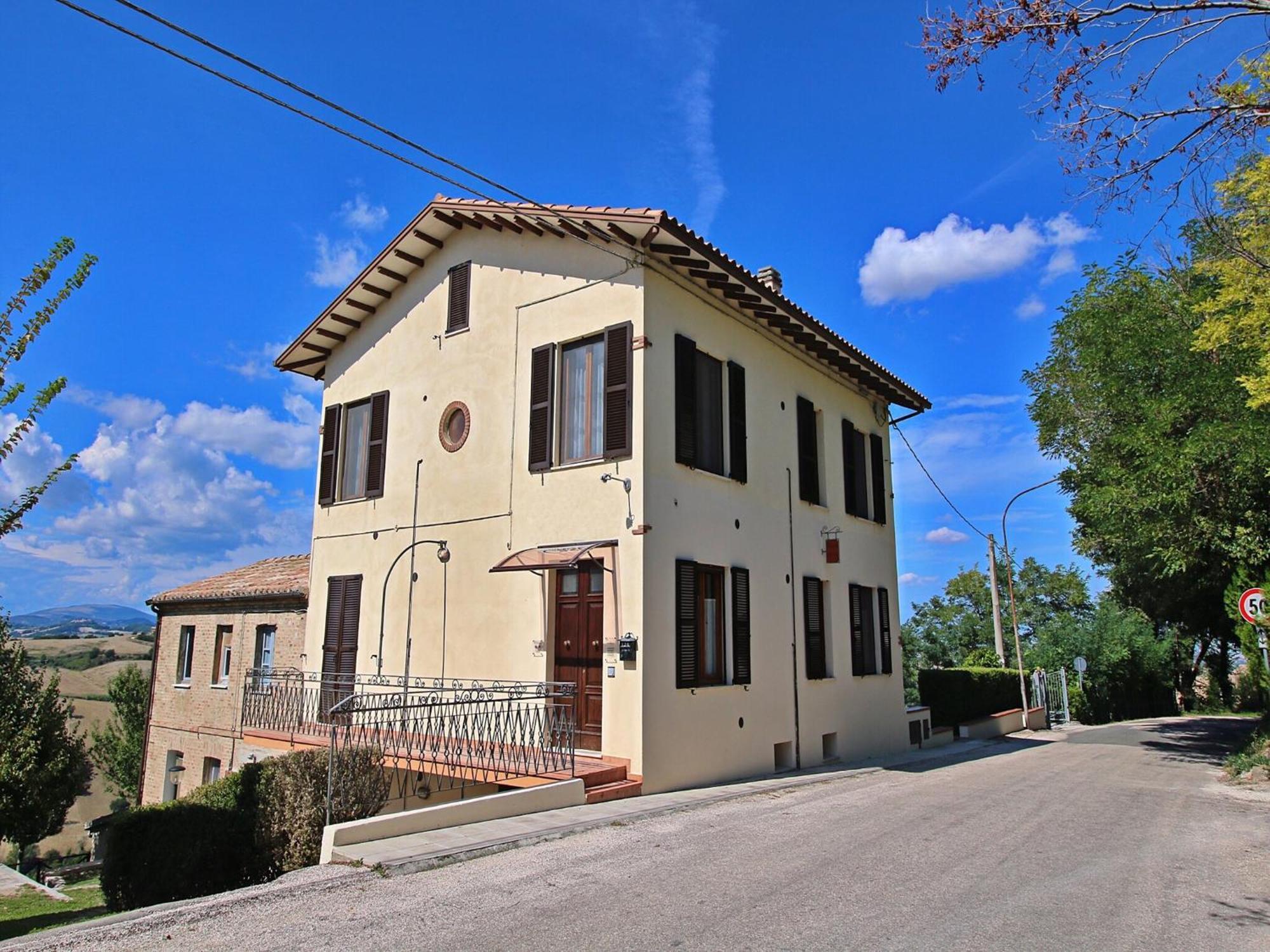 Nice Flat In Arcevia With Swimming Pool 외부 사진