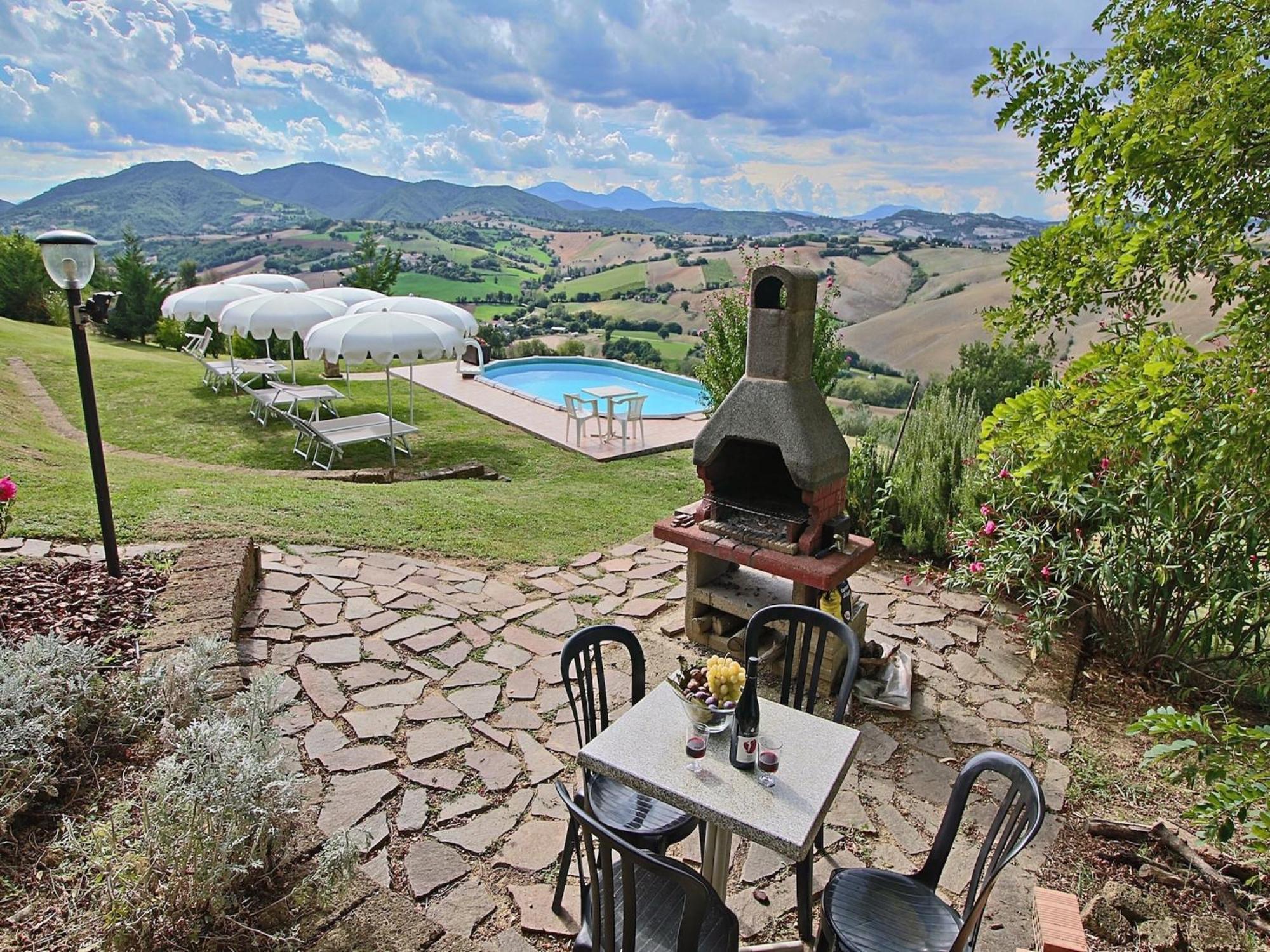 Nice Flat In Arcevia With Swimming Pool 외부 사진
