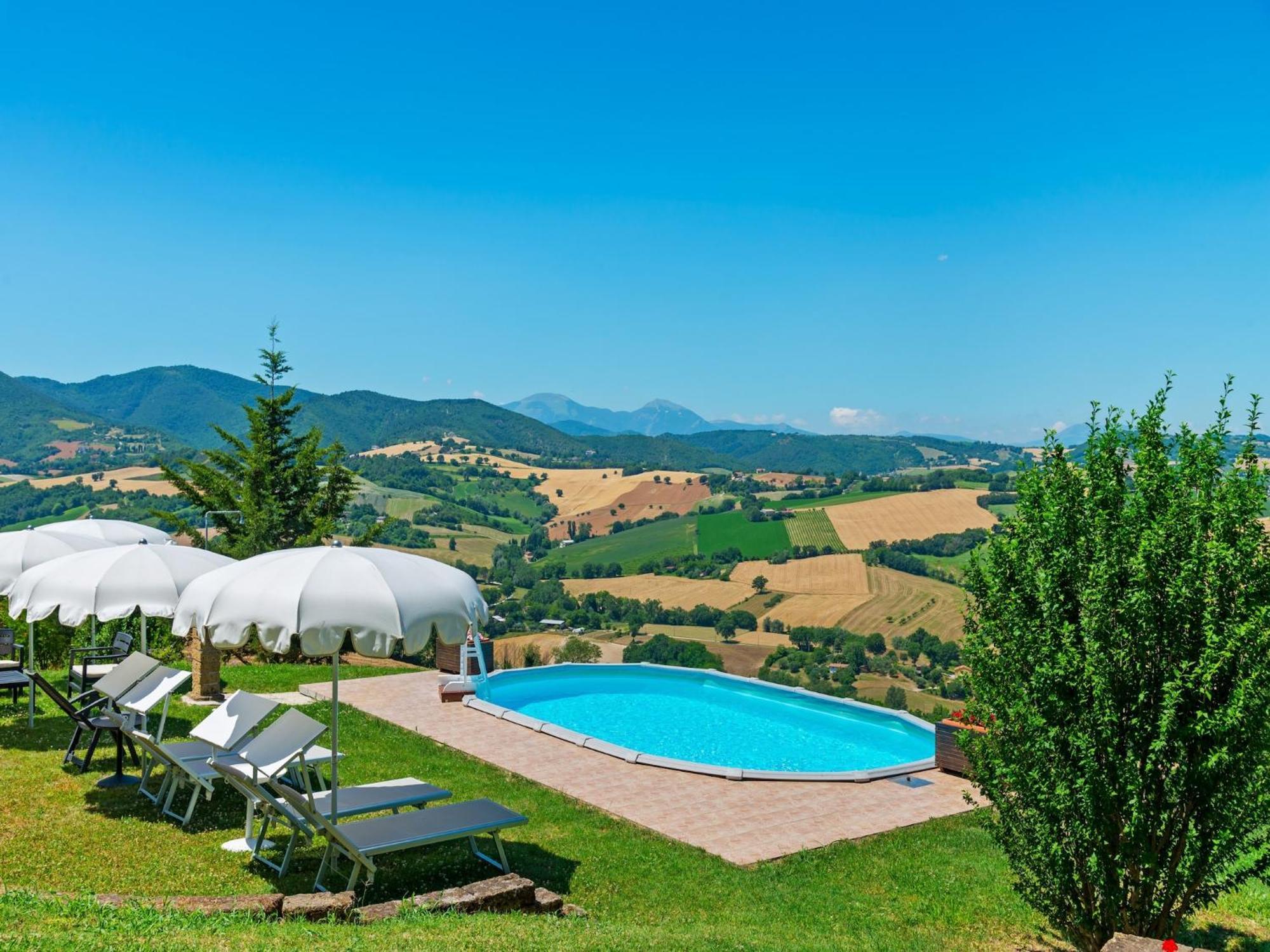 Nice Flat In Arcevia With Swimming Pool 외부 사진