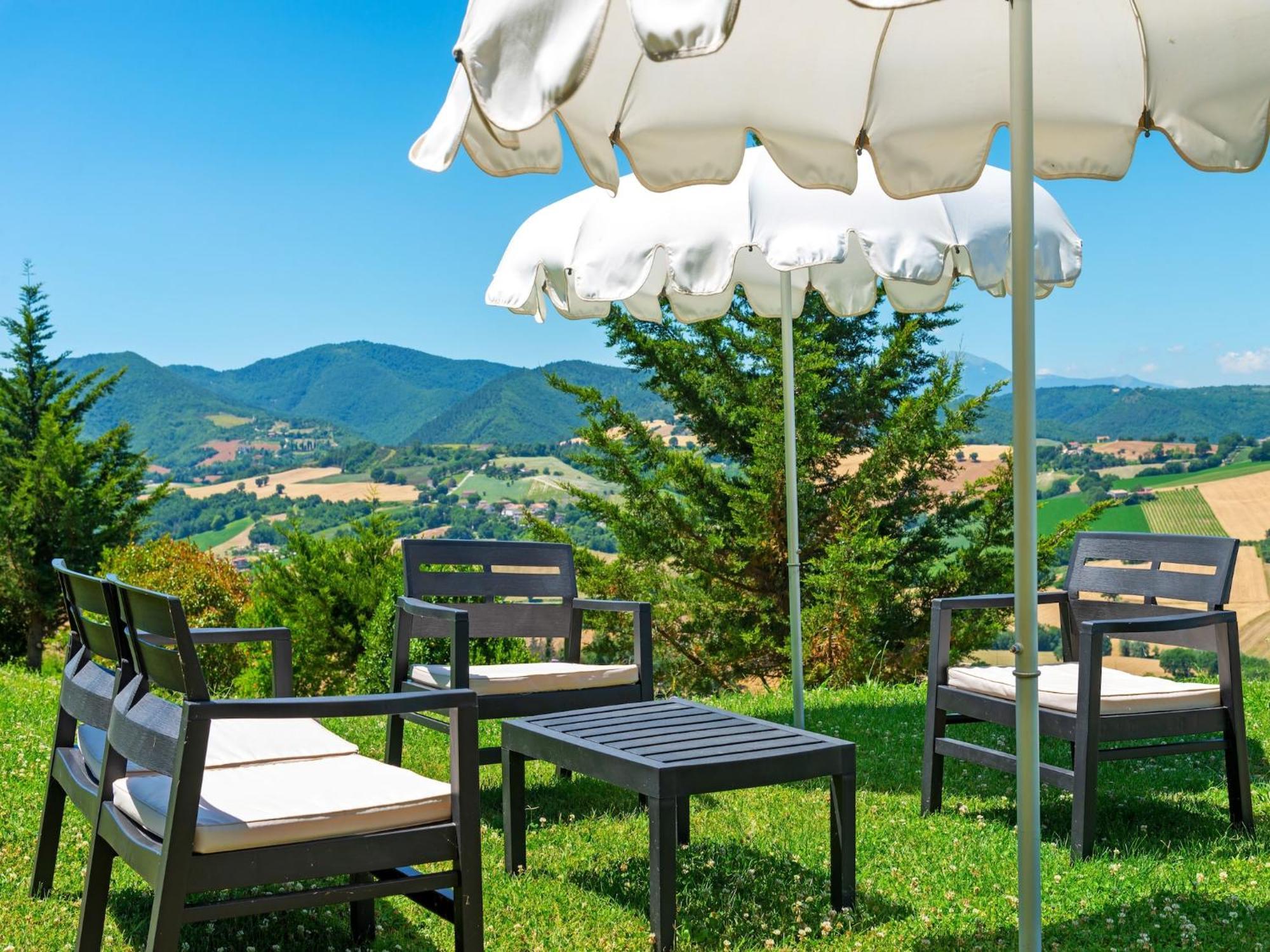 Nice Flat In Arcevia With Swimming Pool 외부 사진