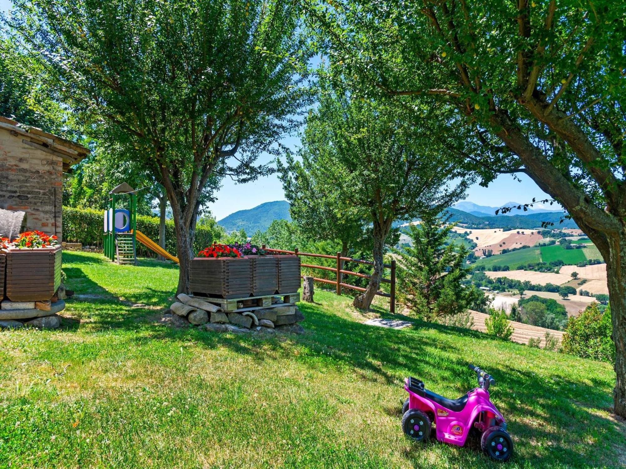 Nice Flat In Arcevia With Swimming Pool 외부 사진